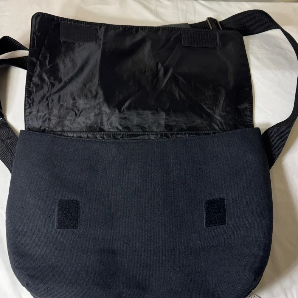 Attitude Black Leather &‎ Canvas Messenger Bag Crossbody Adjustable Strap